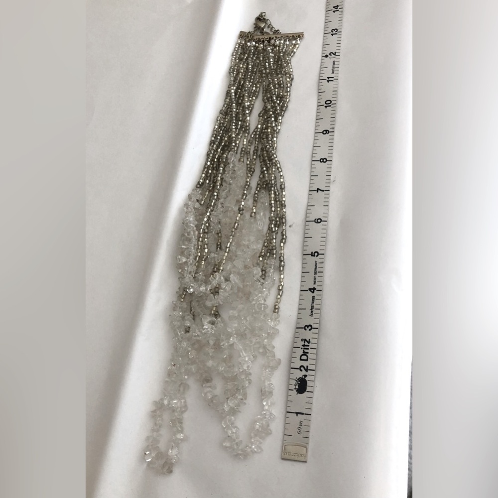 Costume jewelry bead necklace